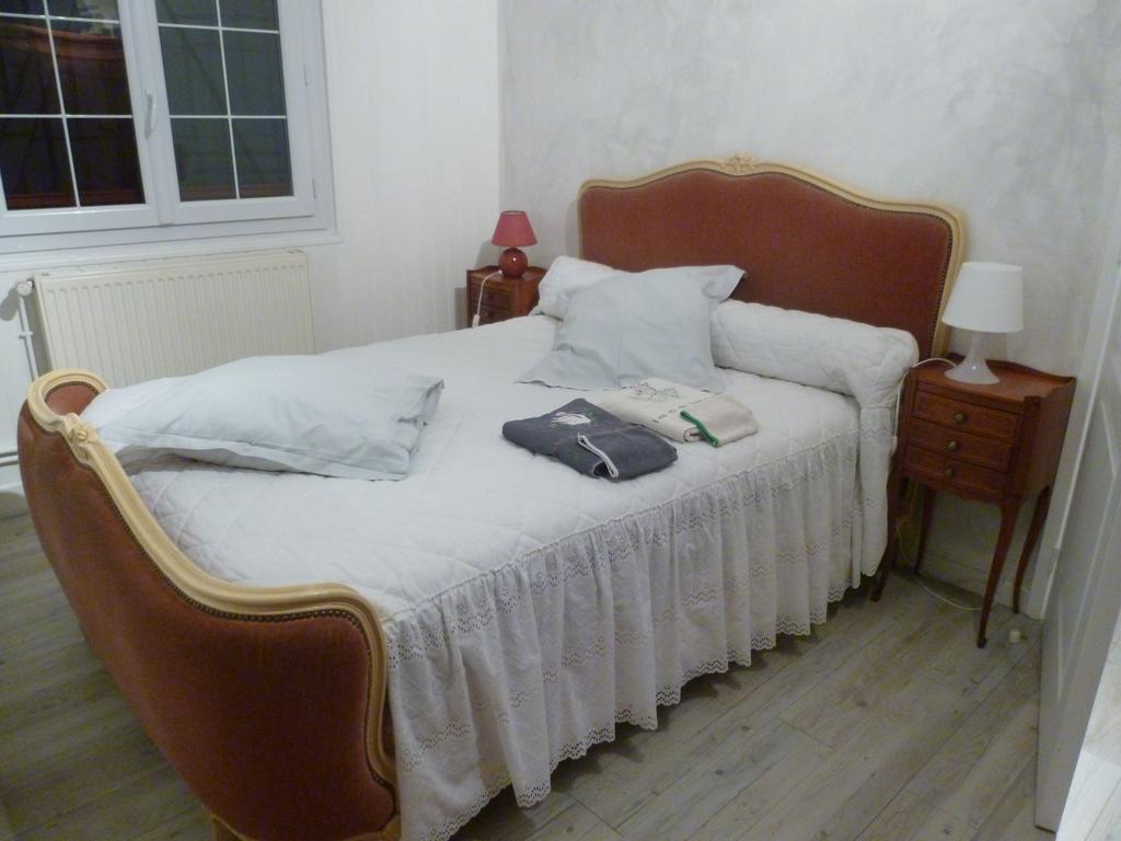 Les Id De Saint Emilion Bed and Breakfast Δωμάτιο φωτογραφία